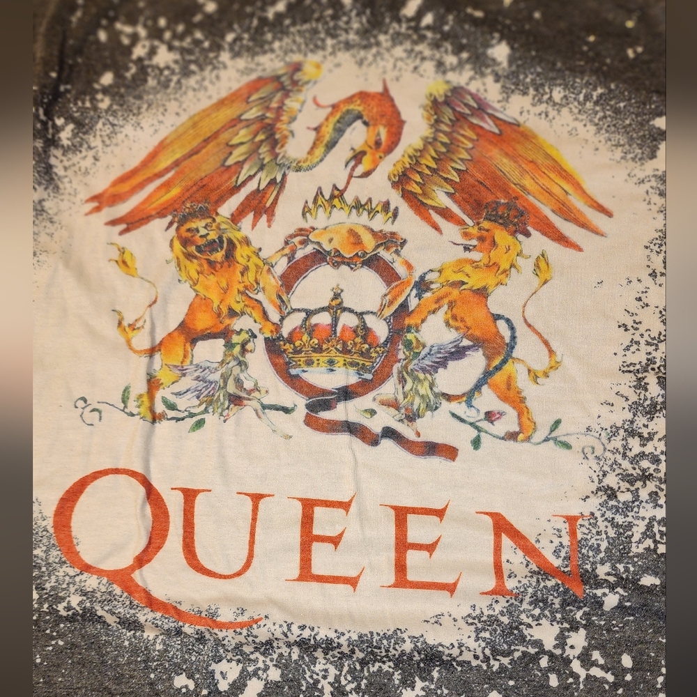 Bleached tshirt - Picture 2 of 2